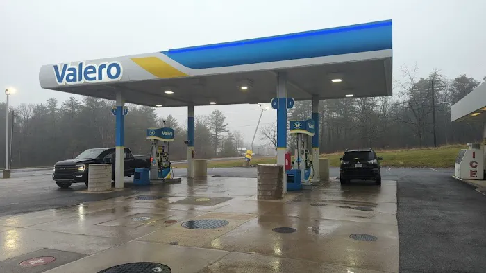 Ingrams Market & EAST VALLEY RD VALERO 2