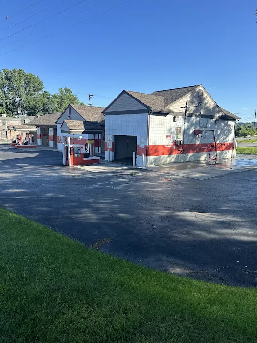 Wet Wheels Car Wash 0