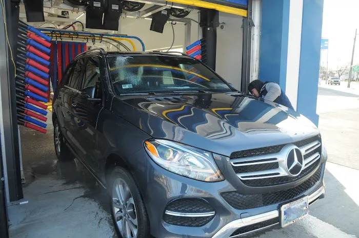 Freeway Express Car Wash 4