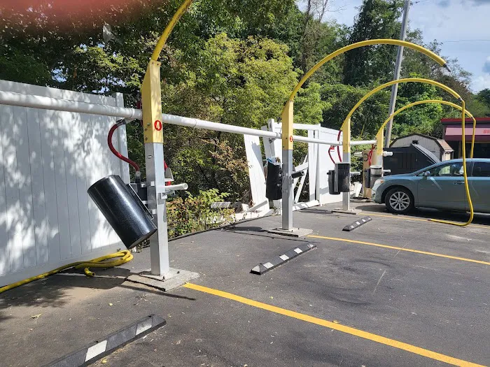 Big Steve's $5 Car Wash 7