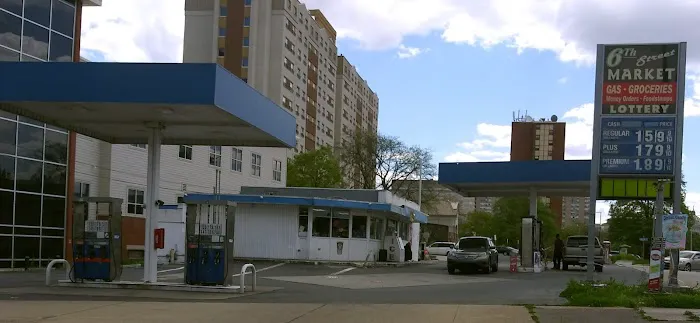 6th Street Market and Gas 3