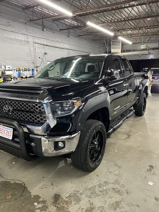 CIBAO CAR WASH & DETAILING 8