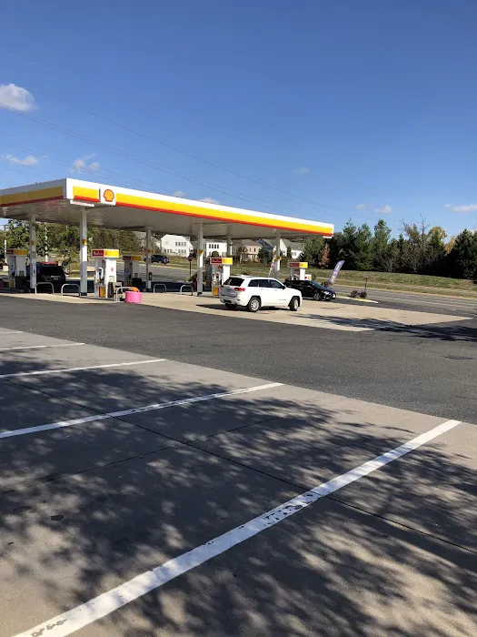 Yates Kingstowne Car Wash & Convenience 5