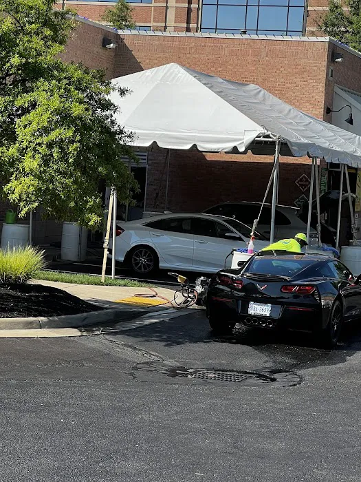 Yates Kingstowne Car Wash & Convenience 3