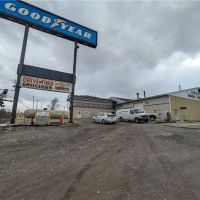 Shane's Garage at Dale's Geneva Truck Service & Wash