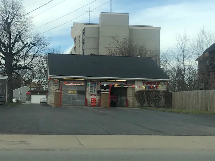 Bud's Car Wash Niles 2