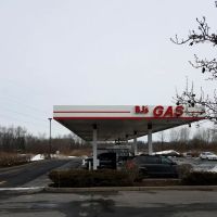 BJ's Gas Station