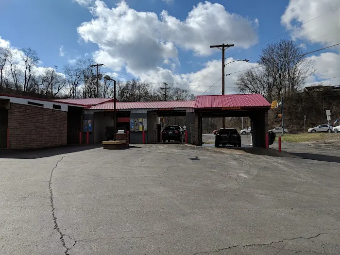 Ducky's Car Wash 1