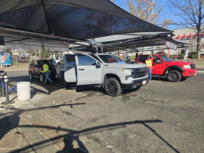 Mr Kleen Car Wash & Detailing Center 8