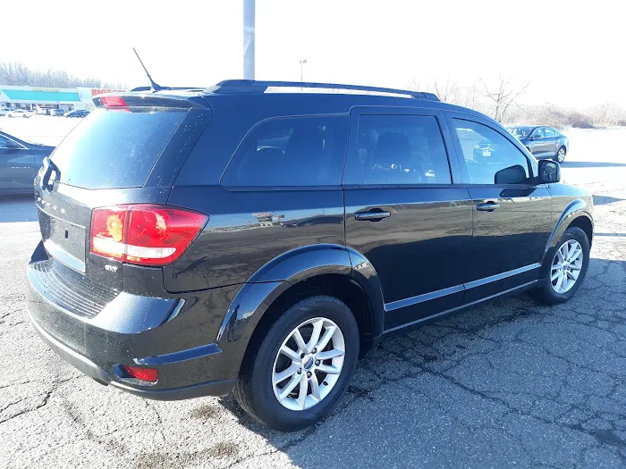 Bud's Automatic Laser Car Wash 0