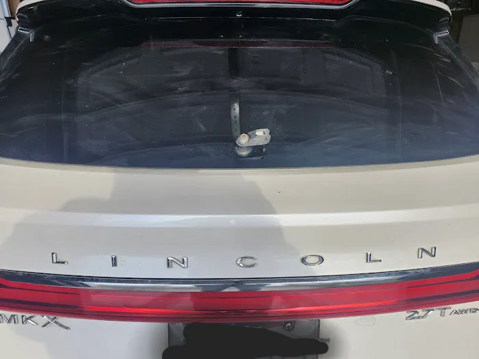 Tommy's Express® Car Wash 7
