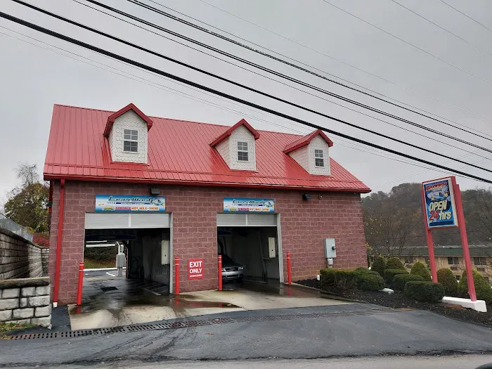Mudsuckers Car Wash 1