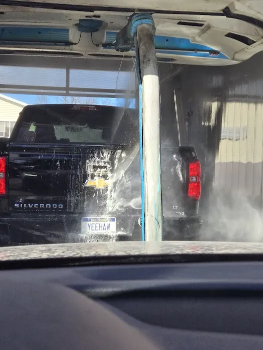 Mudsuckers Car Wash 9