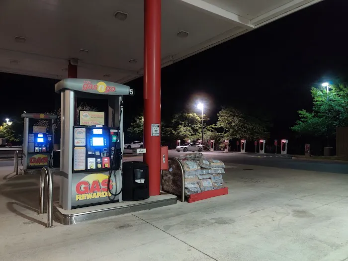 Weis Gas N' Go 1