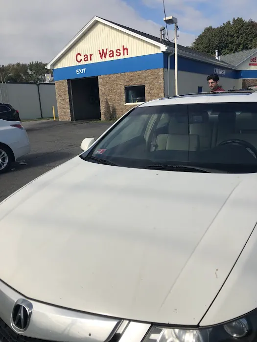 Dee Jay's Car Wash 1