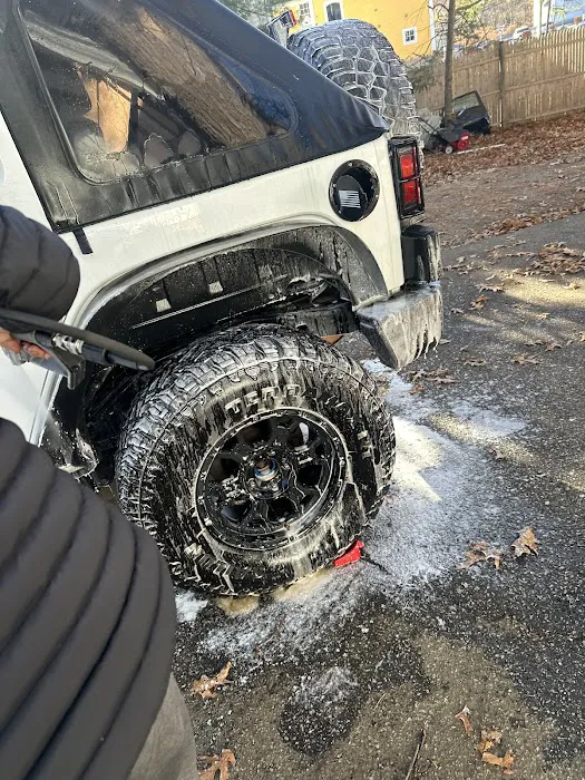 Rosas Detailing & Car Wash 3