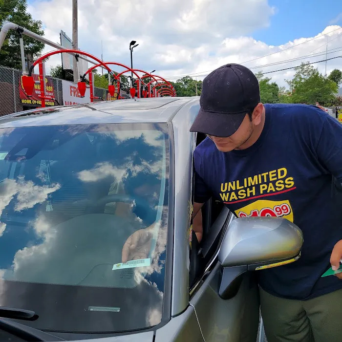 Prestige Car Wash (Waltham) 3