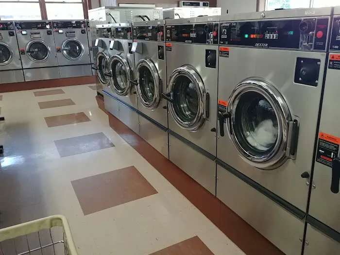 Landon's Car Wash & Laundry 2