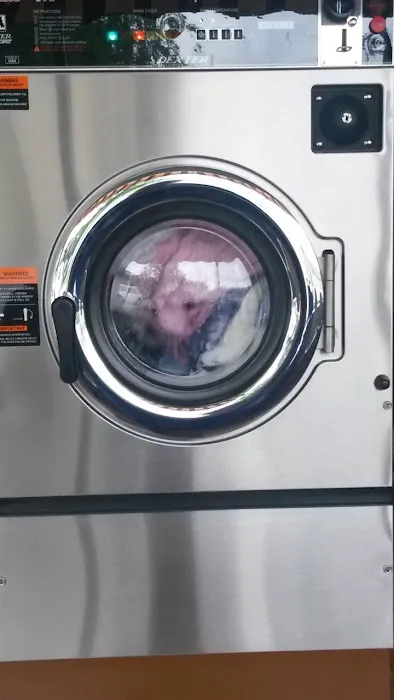Landon's Car Wash & Laundry 1