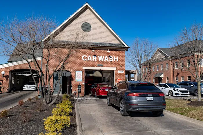 Flagship Carwash 0