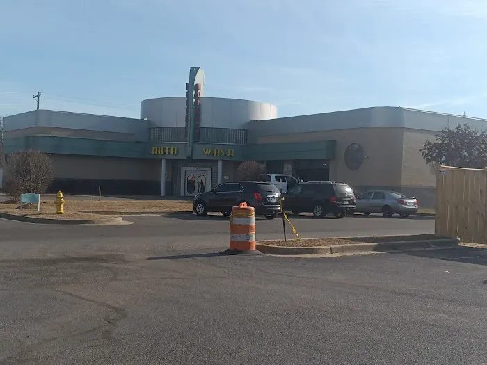 Flagship Carwash 0