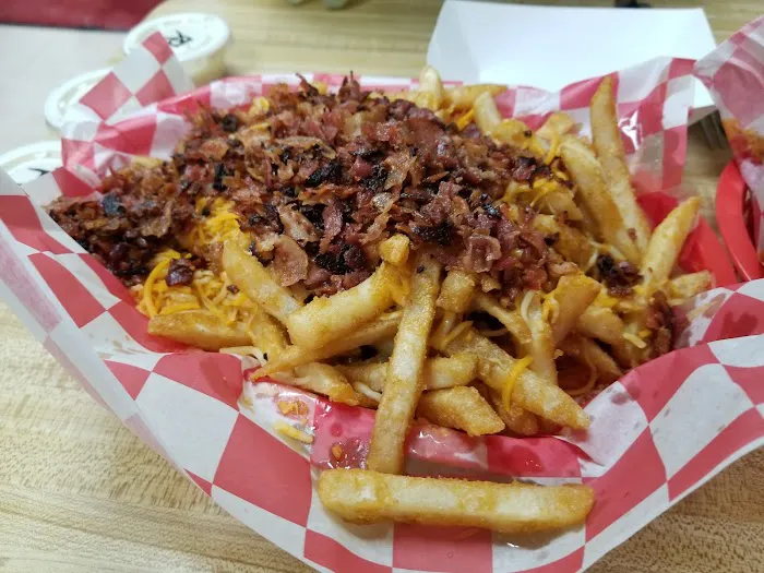 Steiner's General Store & Diner 7