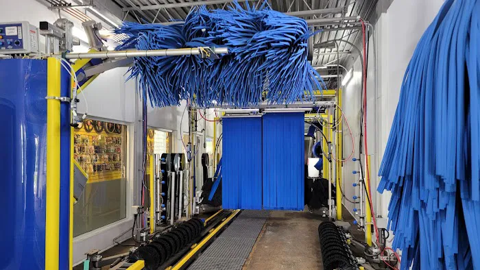 Magic Car Wash and Lube Center 3