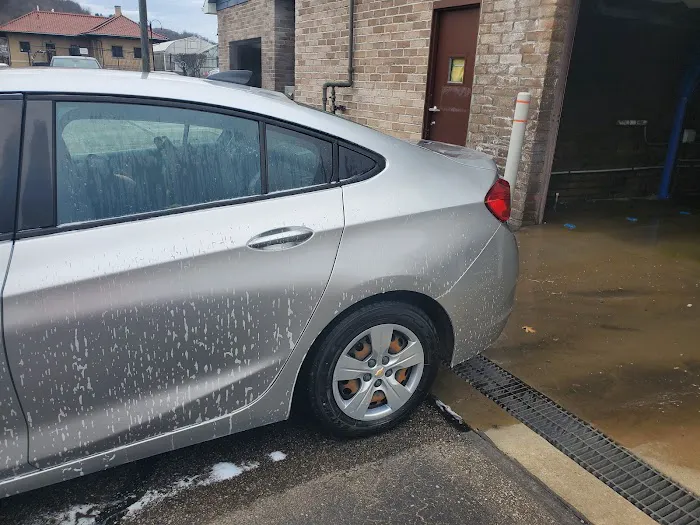 Sudsy's Auto Spa Wheeling 0