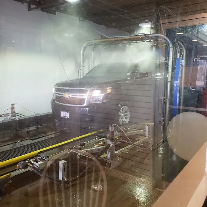 Rojo Interior and Exterior Car Wash 3