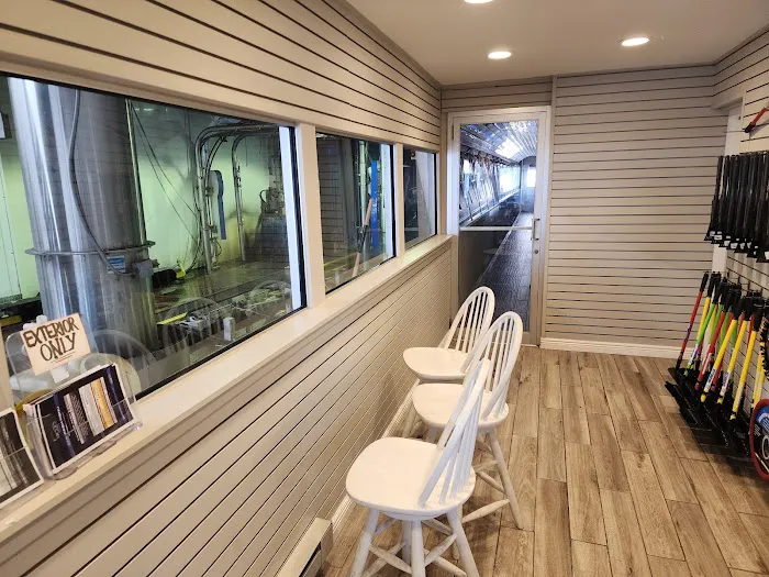 Rojo Interior and Exterior Car Wash 6