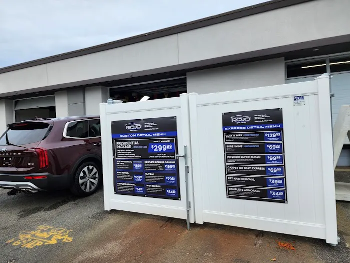 Rojo Interior and Exterior Car Wash 8