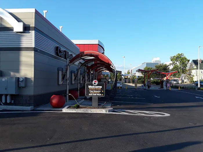 ScrubaDub Car Wash (Brighton) 6
