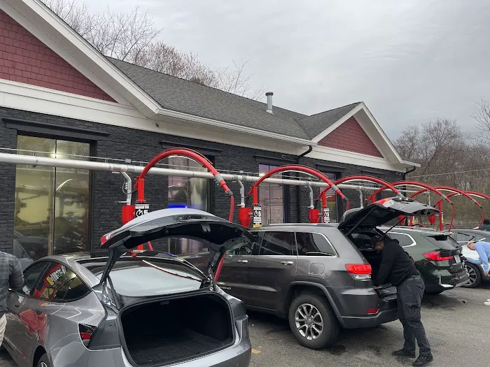 PRESTIGE CAR WASH (Burlington) 3