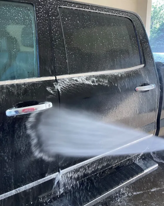 Lutz's Carwash 6
