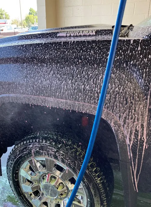 Lutz's Carwash 4