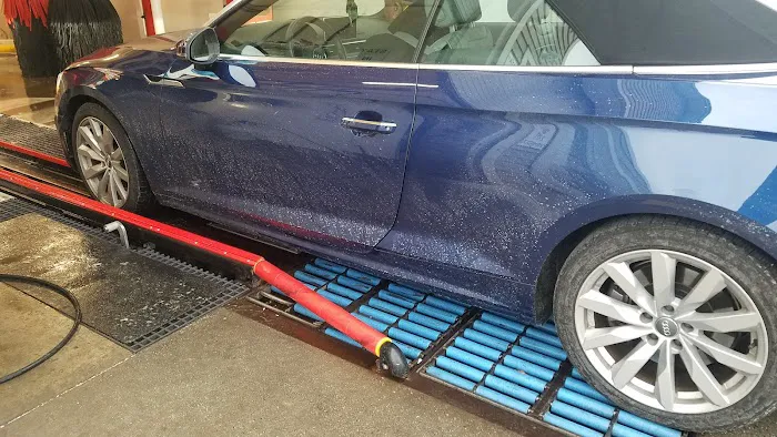 A to Z EXPRESS CAR WASH 4