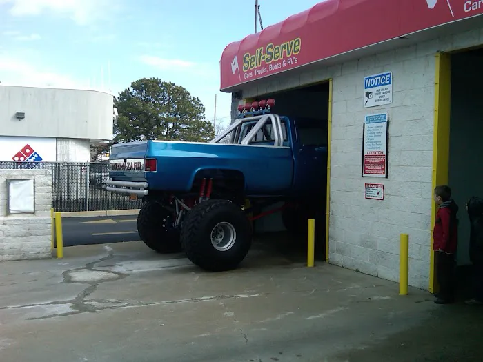 Splash N Dash Expres Car Wash LLC 6