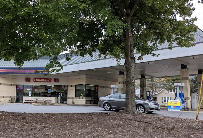 Uni-Mart Gas Station 0