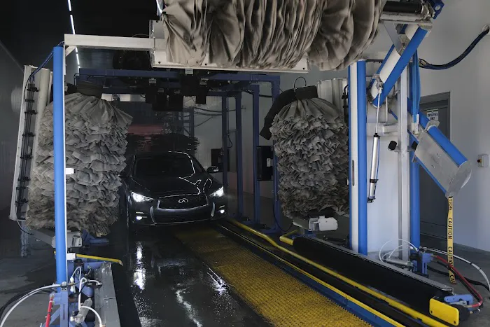 Zoom Express Car Wash 4