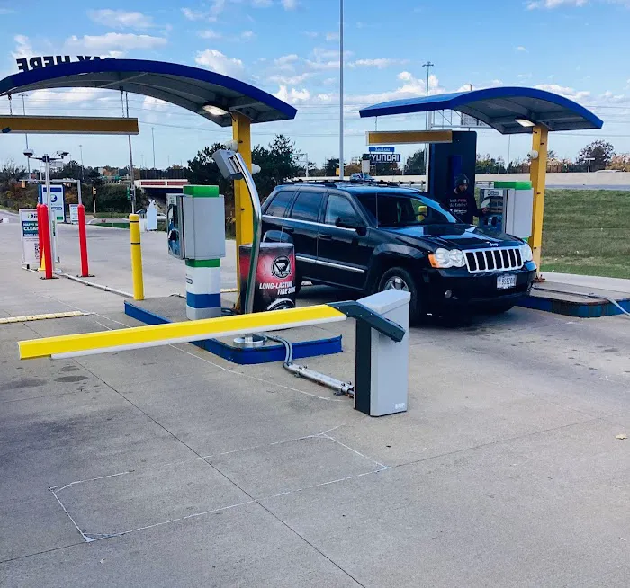 Zoom Express Car Wash 7