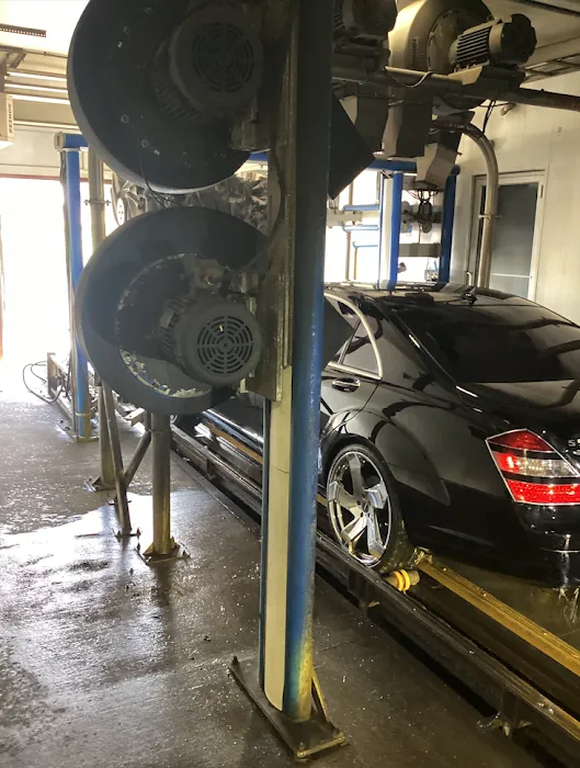 Zoom Express Car Wash 6