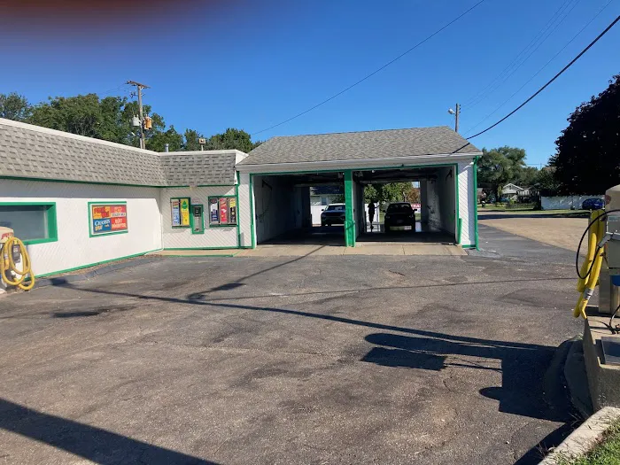 Supreme Clean Car Wash and Detailing 2