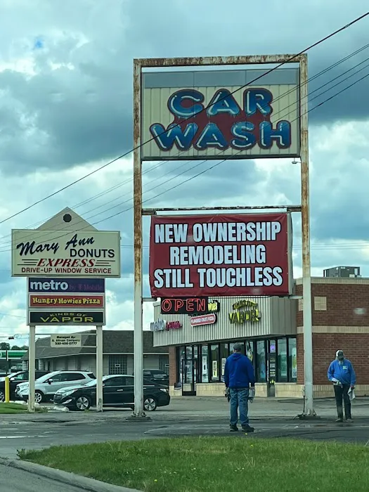 Supreme Clean Car Wash and Detailing 3