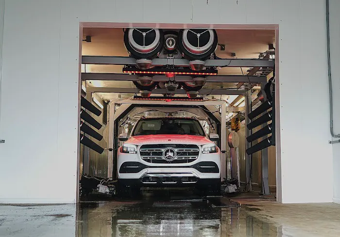 Bubble Bay Car Wash 1