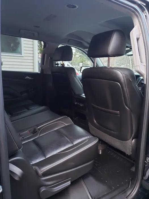 Johnny’s Spotless Carwash and Detailing 3