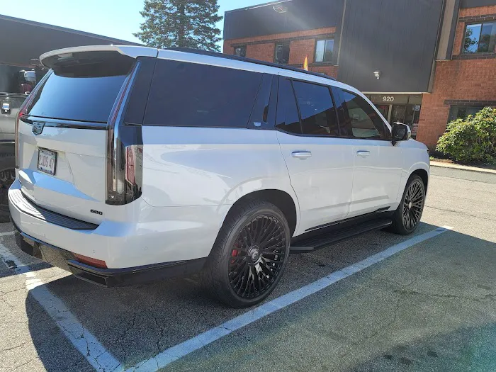 Johnny’s Spotless Carwash and Detailing 4