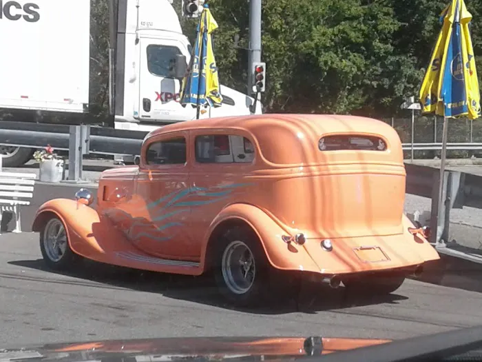 Johnny’s Spotless Carwash and Detailing 9