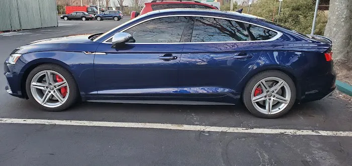 Dr. Detail Hand Car Wash 6