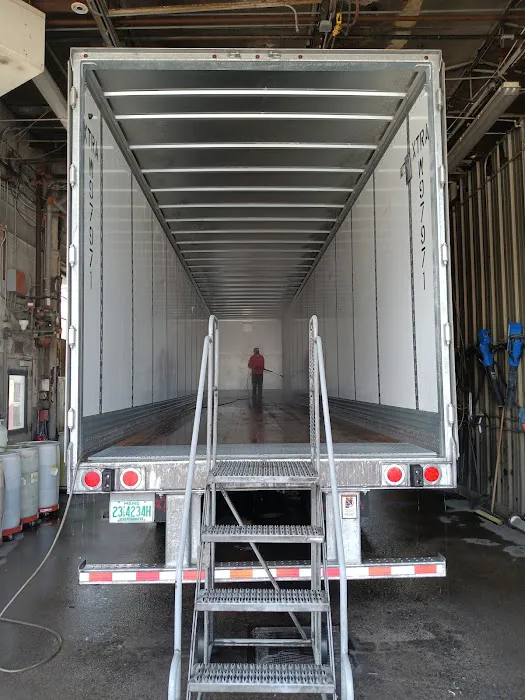 Boston Truck Wash & Fuel - Truck Wash & Cleaning 0