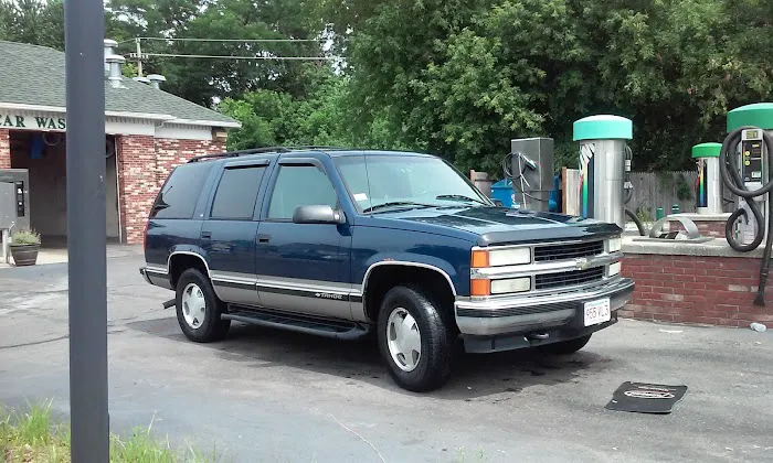 Williamsburg Car Wash 8